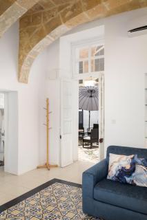 Modern Traditional Apartment with Maltese Internal Court Yard - Designed with Traditional Stone and Tiling - Valletta - 5