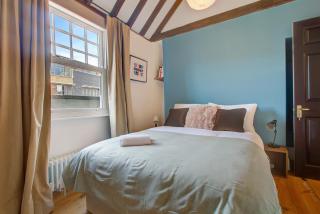 4 Bedroom Serviced Apartment, Shoreditch Triangle, Sleeps 10 - 9