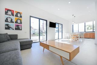 Modern 3BR Next to the Sea by HolyGuest - Tel Aviv - 0