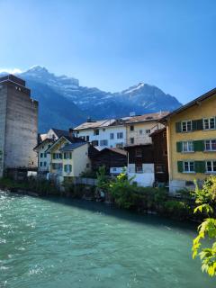 Spacious cellar studio surrounded by mountains and lake - Schwanden - 8