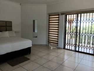 The Rose on Fairway - Single Rooms - 2