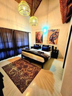 Luxury GuesthouseCo RiverLodge - 1