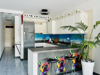 Pambnb - Chic Beachside Apartment Playa San Juan - Playa de San Juan - 6