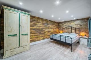 City Center Loft Haven: Modern Elegance - Budapest - 6