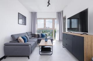 Charming Apartment with Parking in Katowice by Noclegi Renters - Kattowitz - 4