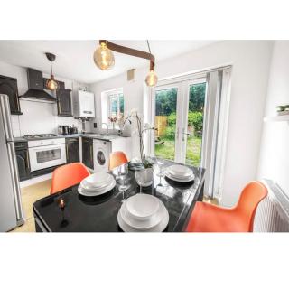 Manchester City Centre House, perfect for long stays! Parking, Wifi, Outdoor space - Manchester - 7