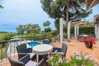Beachside Villa in Carib Playa - Marbella - 8
