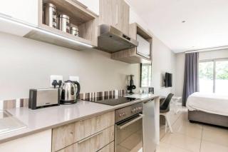 Capital on Bath Apartments - 2