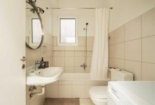 YestayHomes Two Bedroom Apartment Tsakalof - Atene - 3
