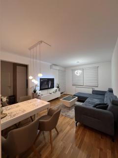 3RooM Deluxe Sarajevo - Sarajevo - 8