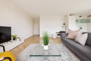 Modern, Luxury 2-Bed Home with Private Balcony - Londra - 6