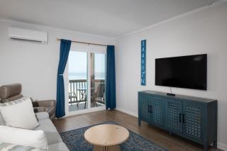 Embrace Oceanfront Elegance: Book Your Stay at Sunrise Oasis - North Topsail Beach - 3