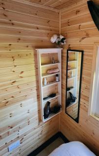 18 Bucklands - Cosy 5-Star Chalet - Starlink Wi-Fi - Coastal Woodland - Bucks Mills - 2