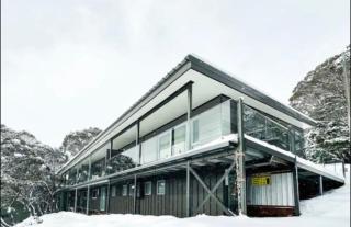 Ski-in/Ski-out Falls Creek - 1