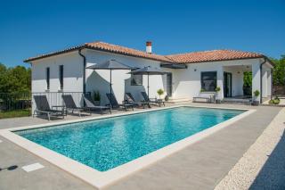 Villa "M" - Filipana - 0