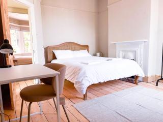 Cardiff Victorian House Sleeps 6 in Roath 15mn City centre - 7