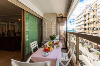 MASSENET VIEW AP4168 Nice, by Riviera Holiday Homes - Nice - 0