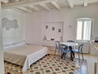 Comes Home - Monopoli - 8
