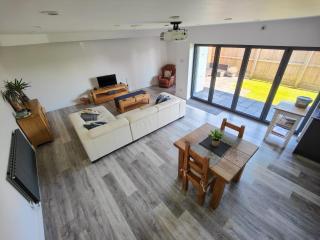 Surfers Lodge - Rest Bay, Porthcawl - 6