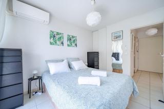 2P à 50m de la plage, climatisé, parking - 1