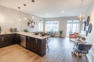 River Oasis, Khlozy Escape the Ordinary - 2