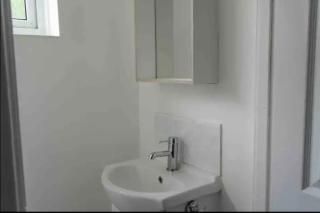 4 Bed House Harborne Near QE & UoB Sleeps 7 - 3