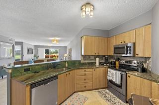2BD/2BA Condo w/ Beach Access & Pool Isla del Sol - Sint-Petersburg - 2