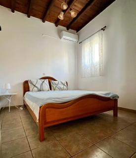 Tinos Beautiful Sunrise Apartment Near Agios Sostis Beach - Agios Sostis - 4