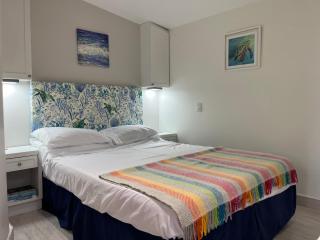 The Pod, access to Pool & Beach Club, Sunset Crest - Saint James - 0