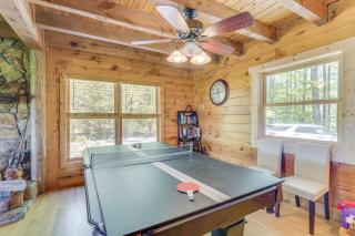 Rustic Topton Cabin with Game Room and Private Hot Tub - Topton - 4