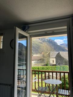 Bielle, pyrénées atlantiques 64260, appartement neuf 38m2 4 pers avec piscine - 0