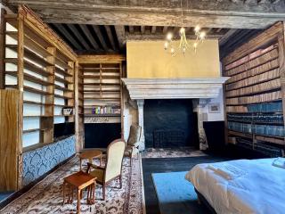 L'AUDITOIRE ROYAL - CH - 9