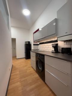 2 Bedroom Apartment in Vibrant Area near U3 & Westbahnhof - 2