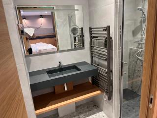 Logis Hotel Spa Restaurant Le Provence - Lanarce - 4