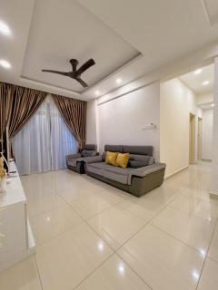 Mount Austin Midori Muji 6pax - Johor Bahru - 9