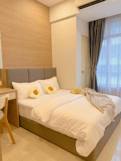 Mount Austin Midori Muji 6pax - Johor Bahru - 7