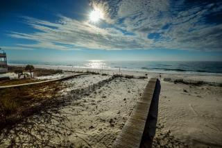 Beautiful 3 Bedroom BEACHFRONT Condo (F3) - Sleeps 10 - Gulf Shores - 2