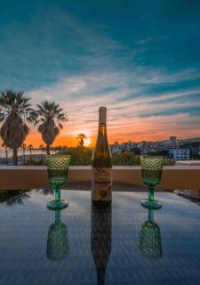 Sea View W Balcony 2 Mins Walk To Beach & Casino - 3