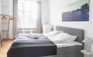 Fantastic 3-bed with french balcony and lake-views - Copenaghen - 9