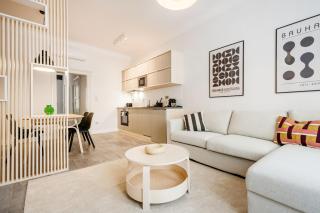 Elegant Suite with Minimalist Design - Budapest - 4