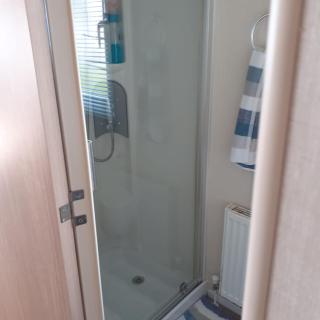 2 Bed Chalet - Sleeps 4 - Pets - Parking - 2