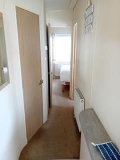 Superb position 2 bedroom Caravan Newquay Wales - 4