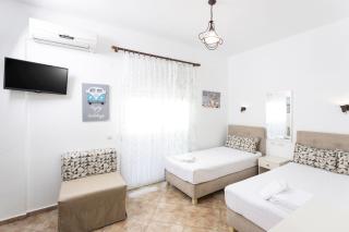 Seaside Studios 2 - 9