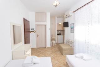 Seaside Studios 2 - 7