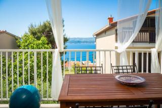 Monroe Apartment - 0