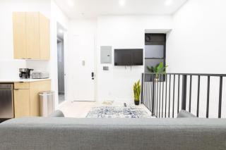 170-G 3BR Duplex with Private Yard in E Village - New York - 2