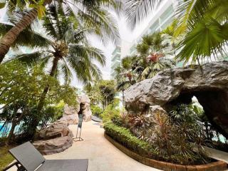 PALMTREE BREEZE Condo in Amazon Residence - 3