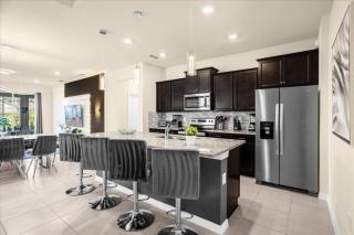 7 Bedrooms- 6 Bathrooms- Windsor Island 4057 La - Davenport - 3