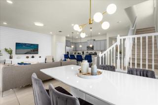 5 Bedrooms- 4,5 Bathrooms- Windsor Island 637 Jl - Davenport - 9