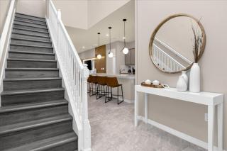 6 Bedrooms- 4,5 Bathrooms- Windsor Island4075 La - Davenport - 2